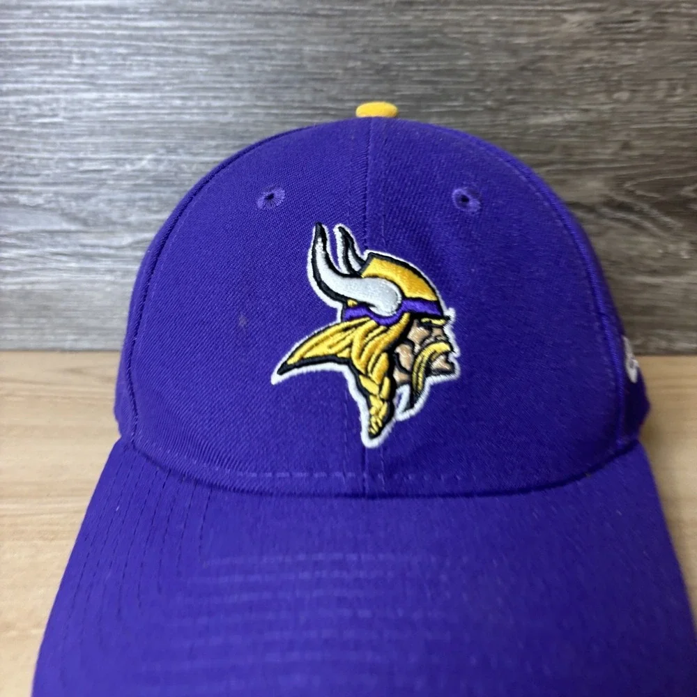 Minnesota Vikings Hat Cap Strap Back Purple Yellow NFL Football Mens New Era